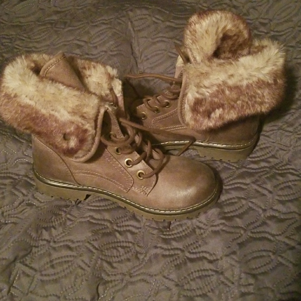 Mossimo Boots